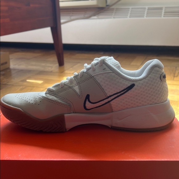 Nike Court Lite 4 Women’s Tennis Sneakers - Size W 8.5 - Picture 13 of 16